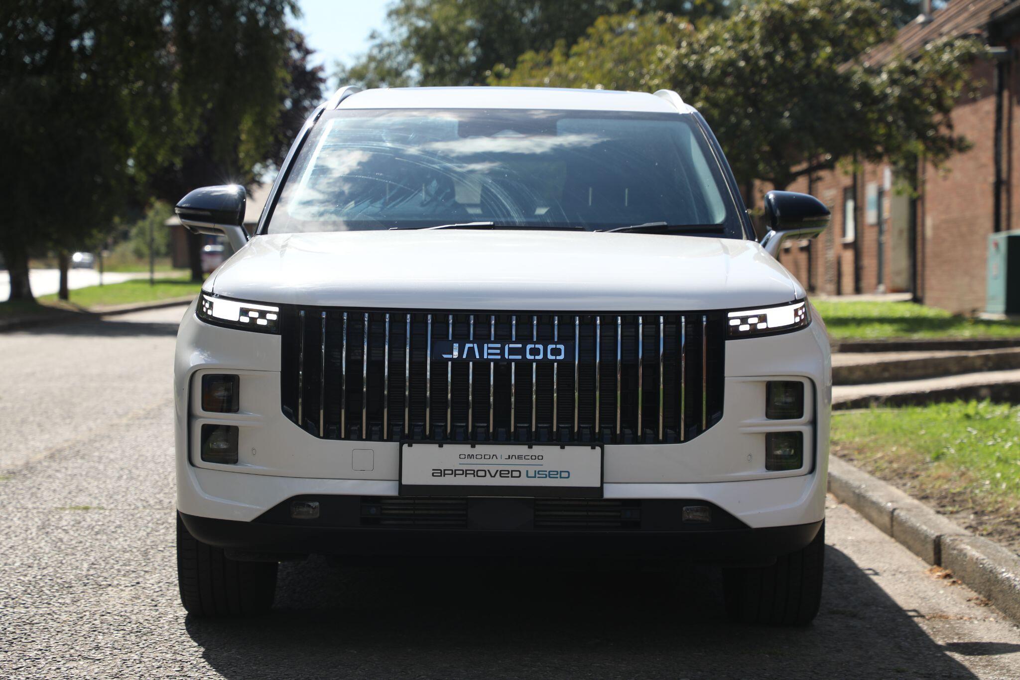 Large vehicle image
